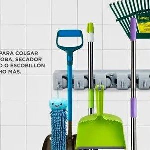 Porta escobas y trapeadores